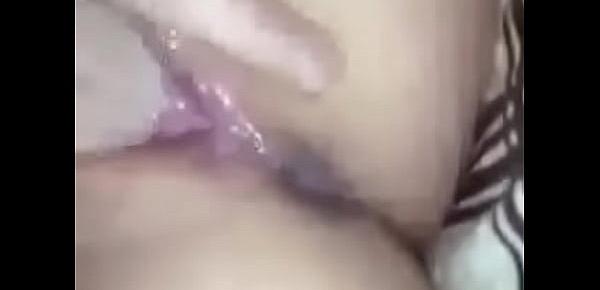 Leaked video of super hot indian woman playing her very wet pussy for pakistan boyfriend